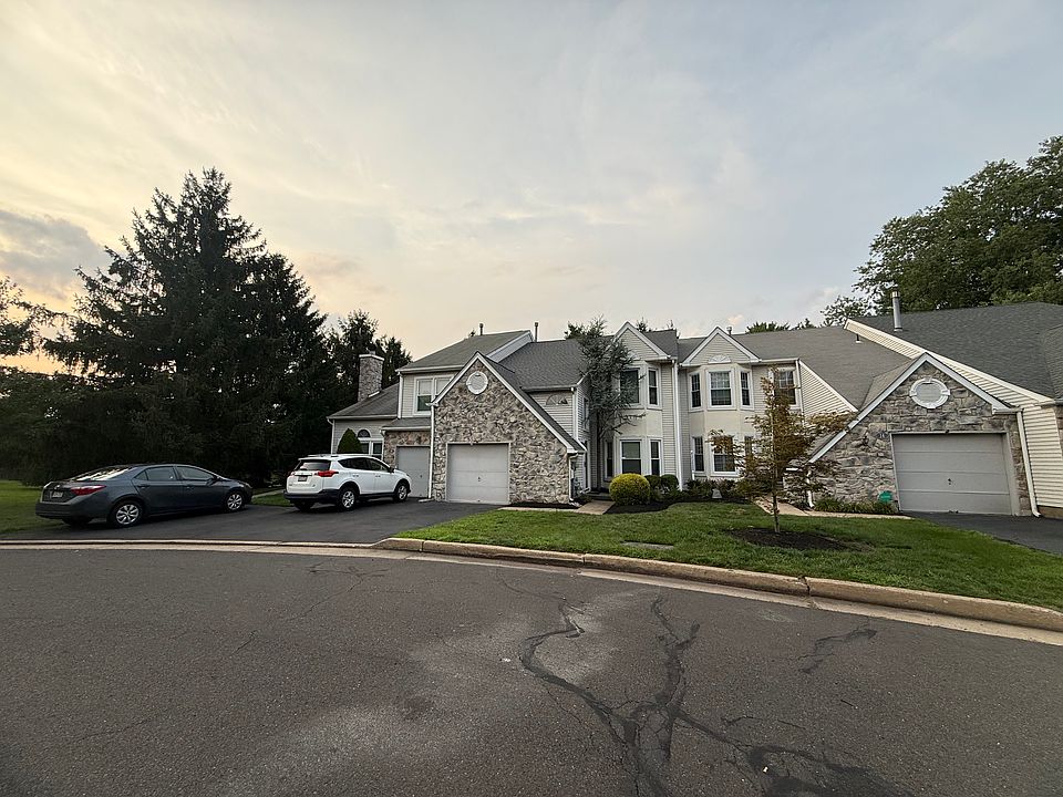 1st image of 16 Martin Ct