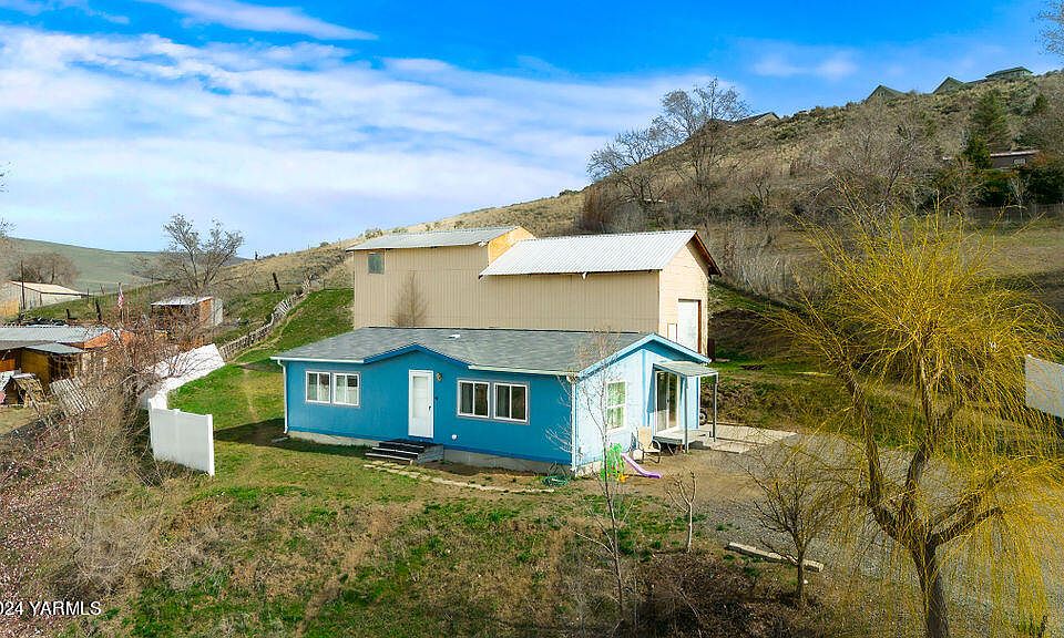 1st image of 211 Sagewood Dr