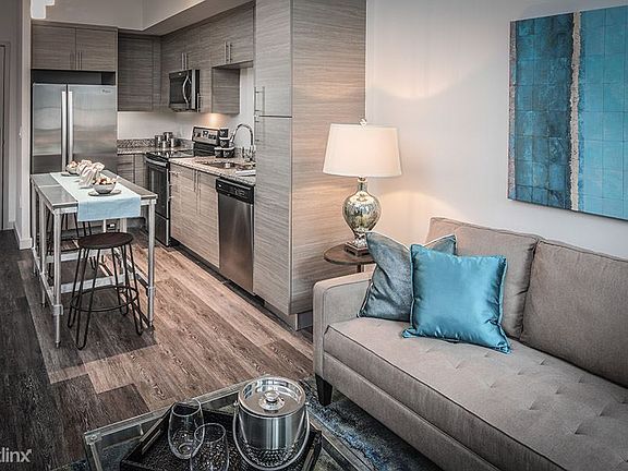 24_188_model_living_area_Queue_80-EditWEB