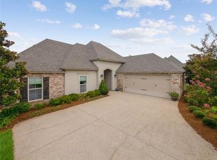 445 Autumn Creek Dr, Madisonville, LA 70447