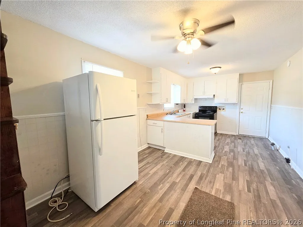 3 bed, 1.0 bath, 1001 sqft, $1,150 — Photo 4