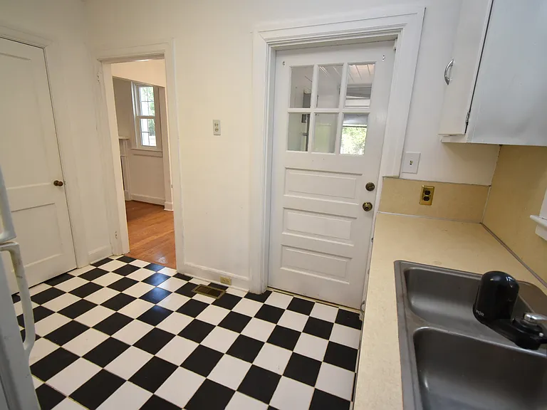 2603 W Carver St — Photo 20