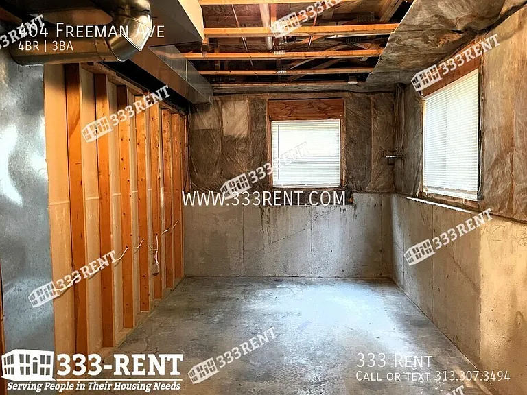 404 Freeman Ave — Photo 16
