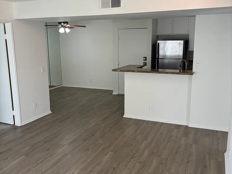 17450 Burbank Blvd #210 — Photo 2