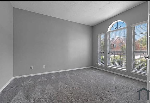 5th image of 13714 Kingston River Ln