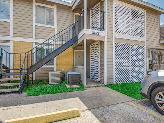 3rd image of 12506 Ashford Meadow Dr APT C