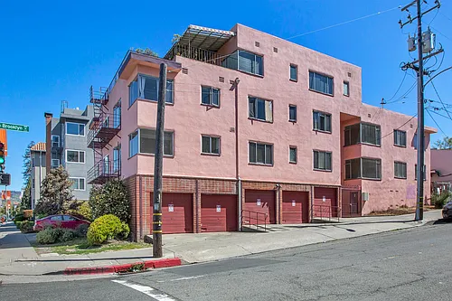 2204 Lakeshore Ave #1 Photo 1 2204 Lakeshore Ave #1 Photo 1