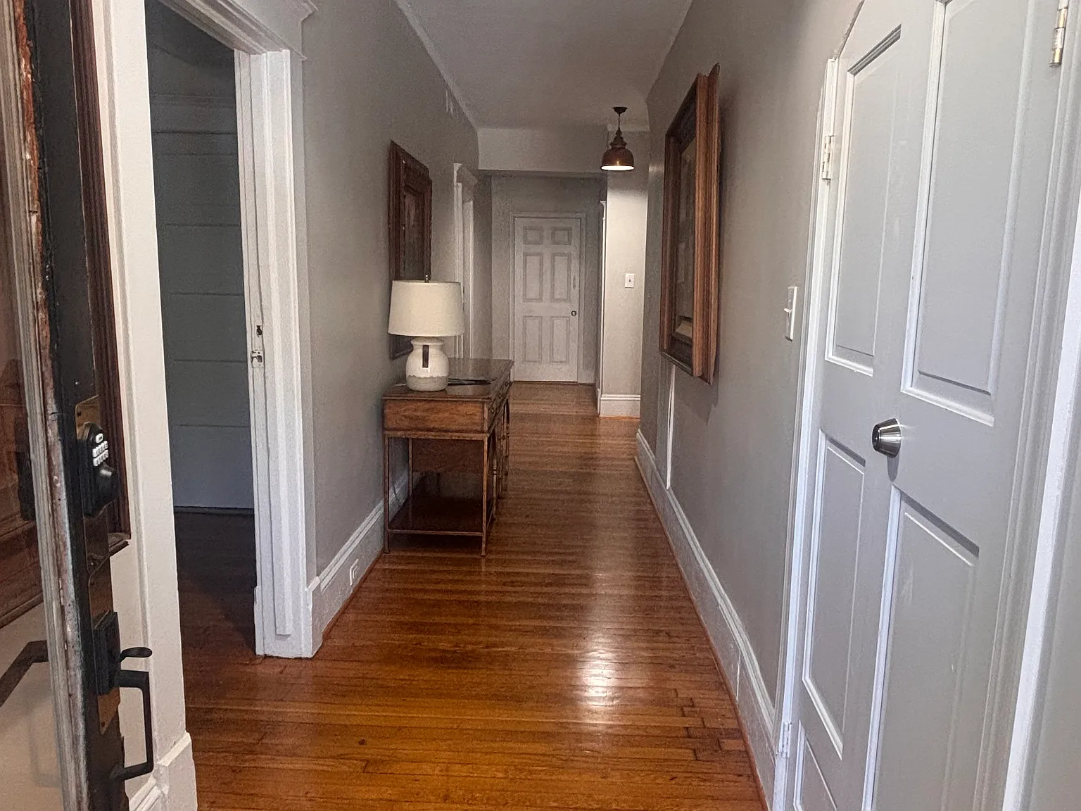 1 bed, 1200 sqft, $2,000 — Photo 2