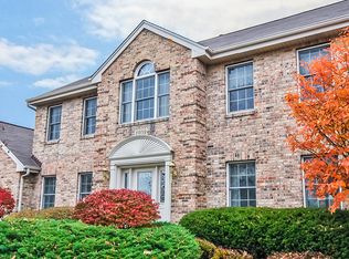 1809 Williamsburg Ave, Geneva, IL 60134