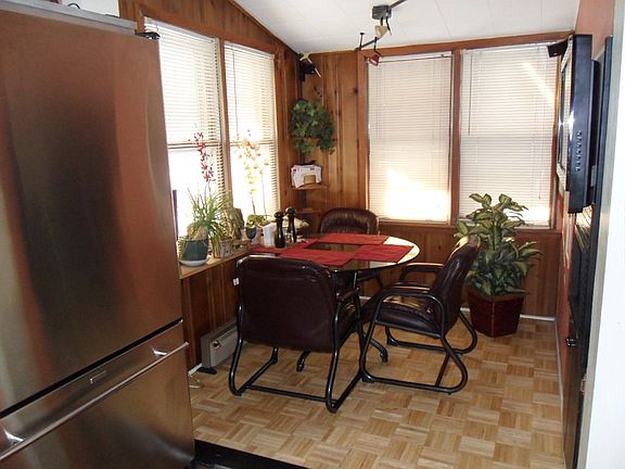 4th image of 4622 N Damen Ave