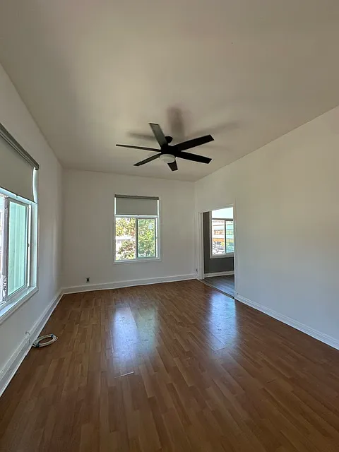 Studio, 300 sqft, $1,560 — Photo 3