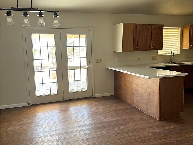 3790 Vanguard Ave — Photo 6