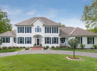 3826 Cedar Bluff Ct NE, Cedar Rapids, IA 52411