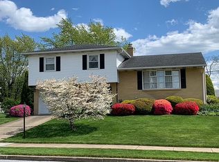 318 Somerset Dr, Shiremanstown, PA 17011