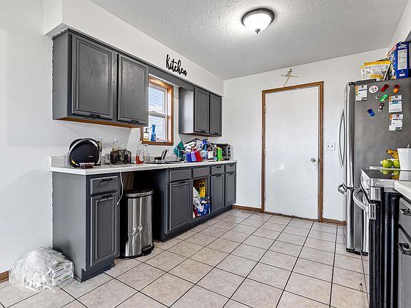 5th image of 4325 Chesterfield Ave