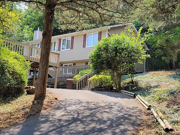 4th image of 161 Magnolia Ct