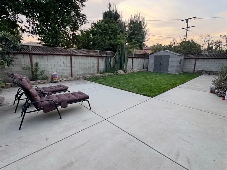 10126 Colwell Dr — Photo 2