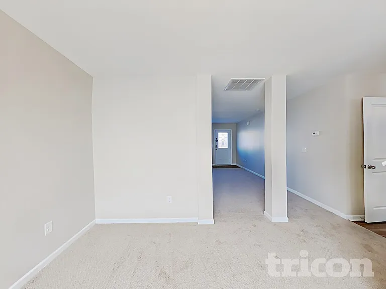 429 Victory Ln — Photo 7
