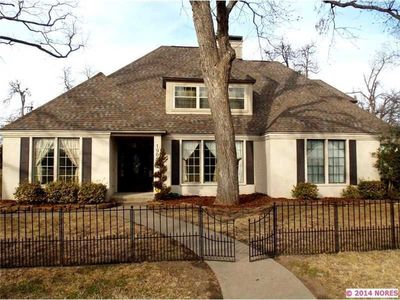 1905 E 52nd St S, Tulsa, OK, 74105