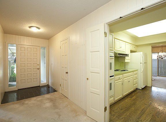 Wide hallway to main living area