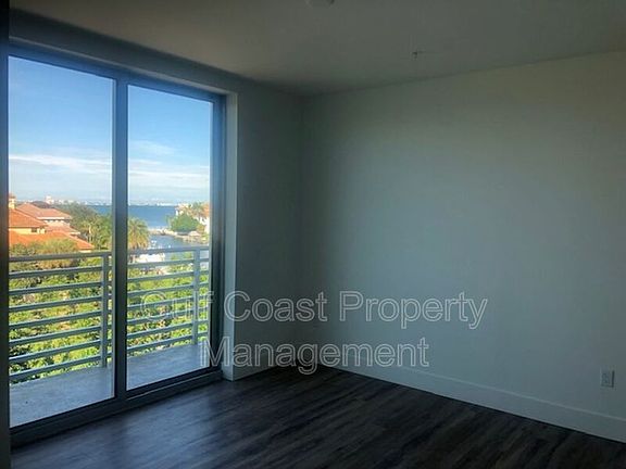 4th image of 1709 N Tamiami Trl Unit 501