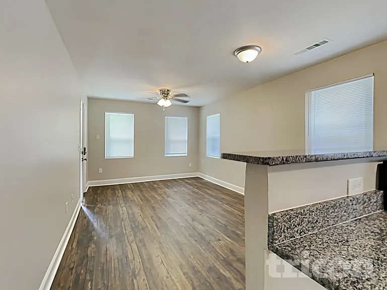 5229 Harmon Pl — Photo 4