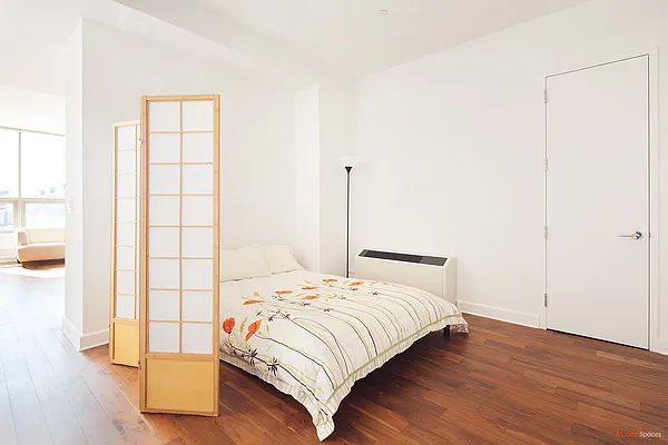 Sold by Modern Spaces | media 4