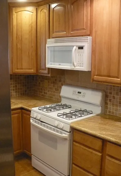 920 Gregory Pl #2 — Photo 5