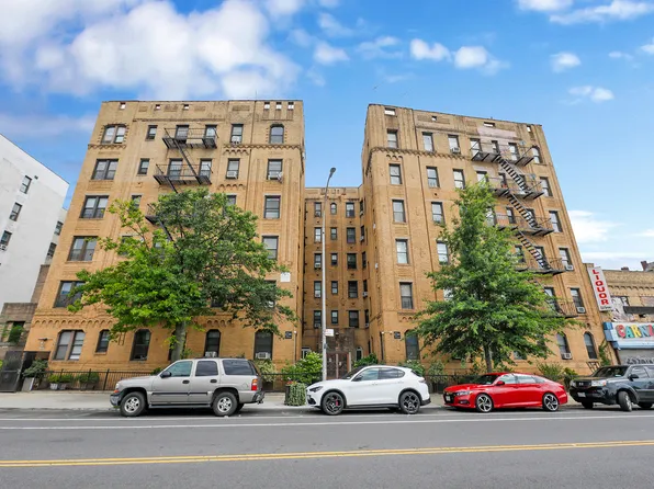 897 Empire Boulevard image 1 of 19