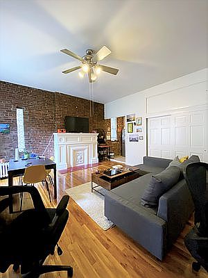 2nd image of 42 W 83rd St APT 3B