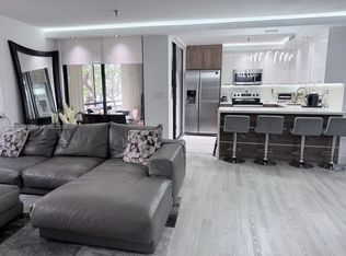 Cedar Glenn Condo Apts, Miami, FL 33179