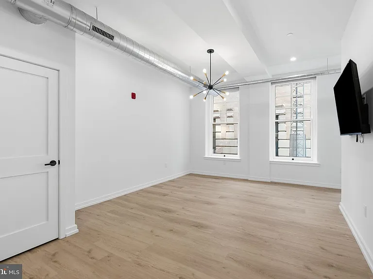 1232 Chancellor St #3C — Photo 7