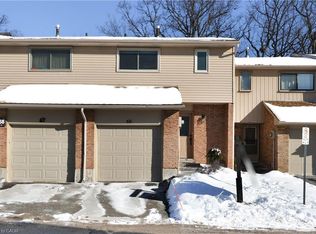 1558 Lancaster Dr #66, Oakville, ON L6H 2Z4
