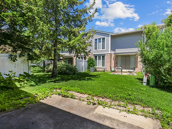 5th image of 628 Martin Ln