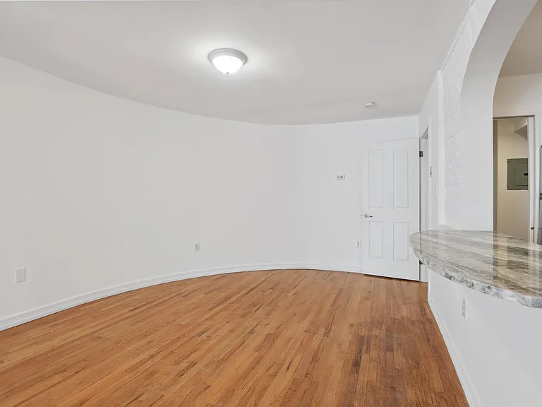 113 Sussex St #GRDN — Photo 6