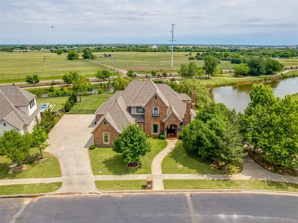 4401 Cannon Dr, Norman, OK 73072