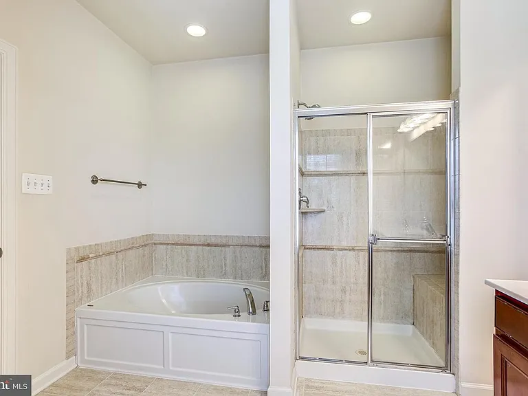 446 Whetstone Glen St — Photo 16