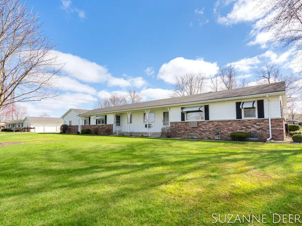 789 Andover St SE, Kentwood, MI 49548