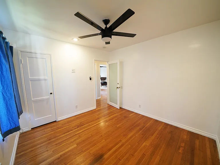 13719 S San Pedro St — Photo 15