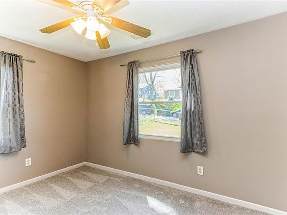 5th image of 2901 S 51st St
