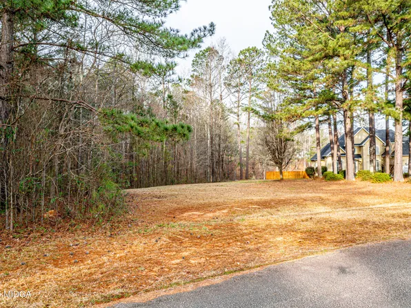 415 Darren Carson Ln, Gray, GA 31032