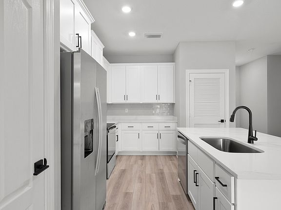 5th image of 1614 Gaiety Way