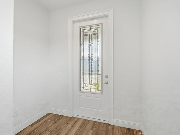 4th image of 2411 W Fig St #2