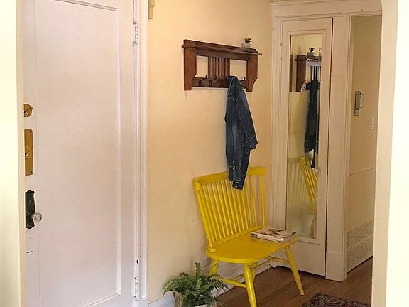 2nd image of 5456 N Glenwood Ave APT 1N