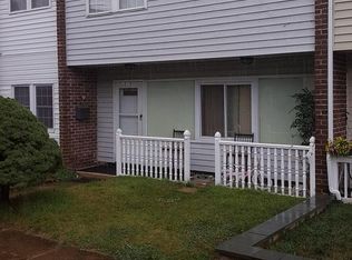 1215 Alabama Dr, Herndon, VA 20170