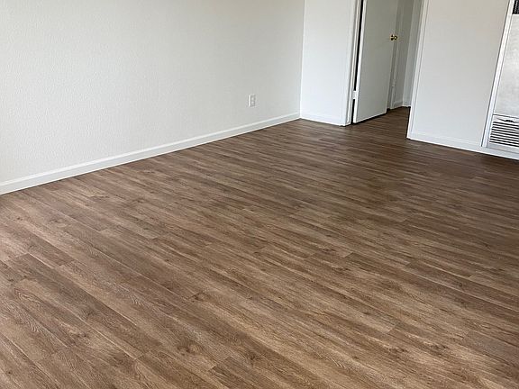 2nd image of 525 Saratoga Ave #5