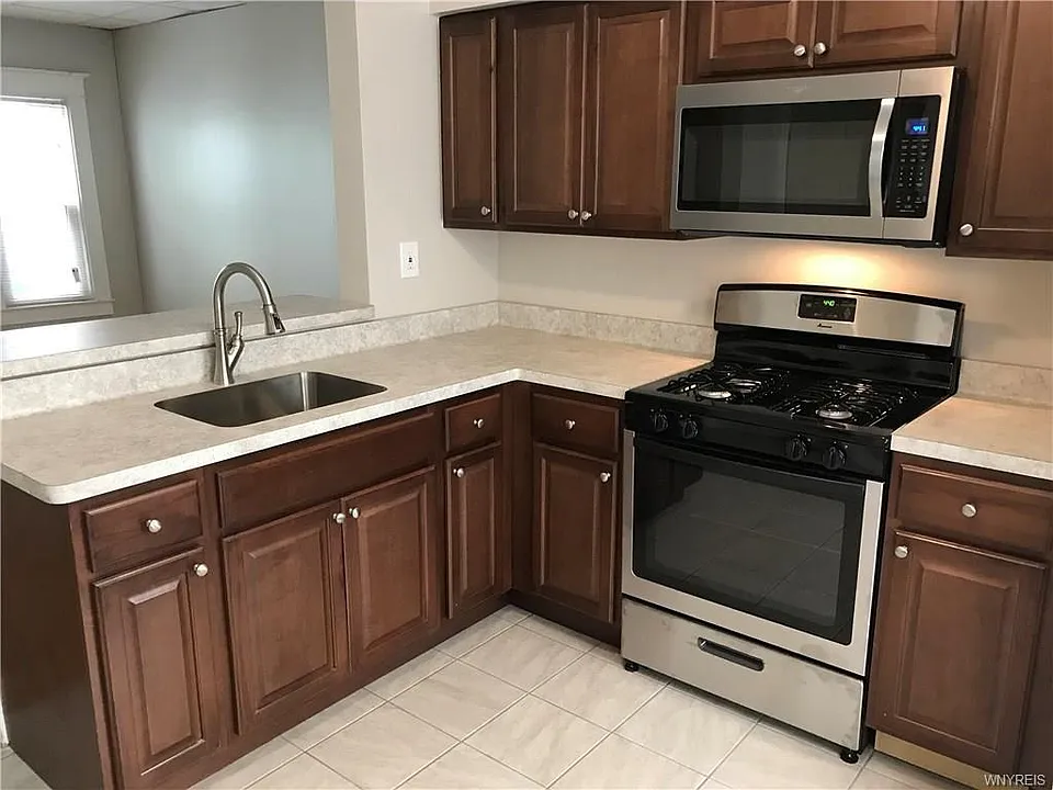 63 Lisbon Ave #1