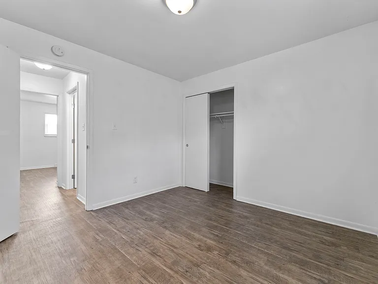 202 S Kenmore Rd #202 — Photo 9