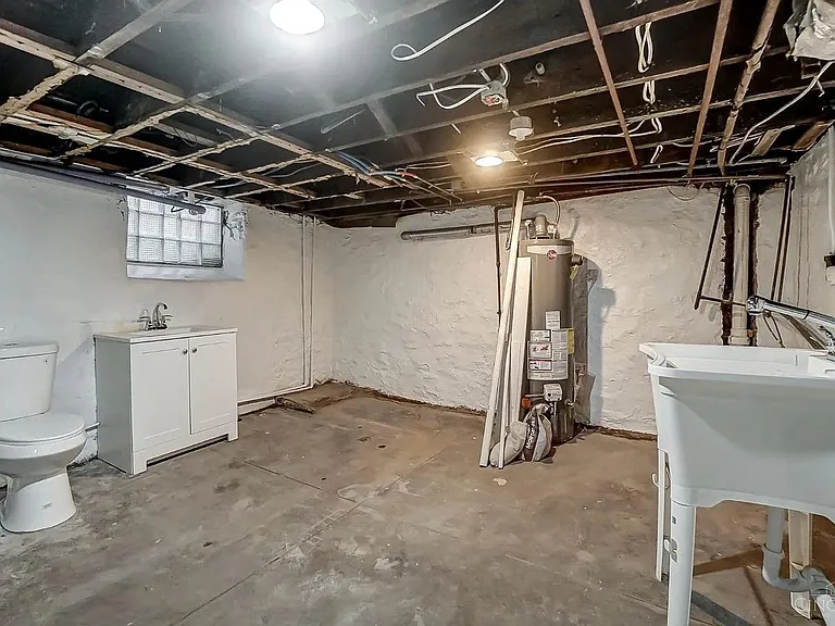 2312 Norwood Ave — Photo 23