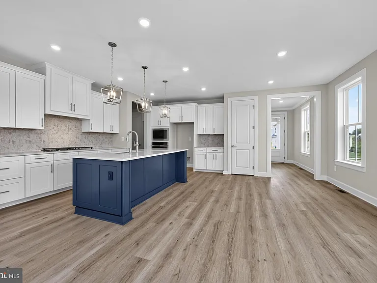 1422 Gilray Dr — Photo 11